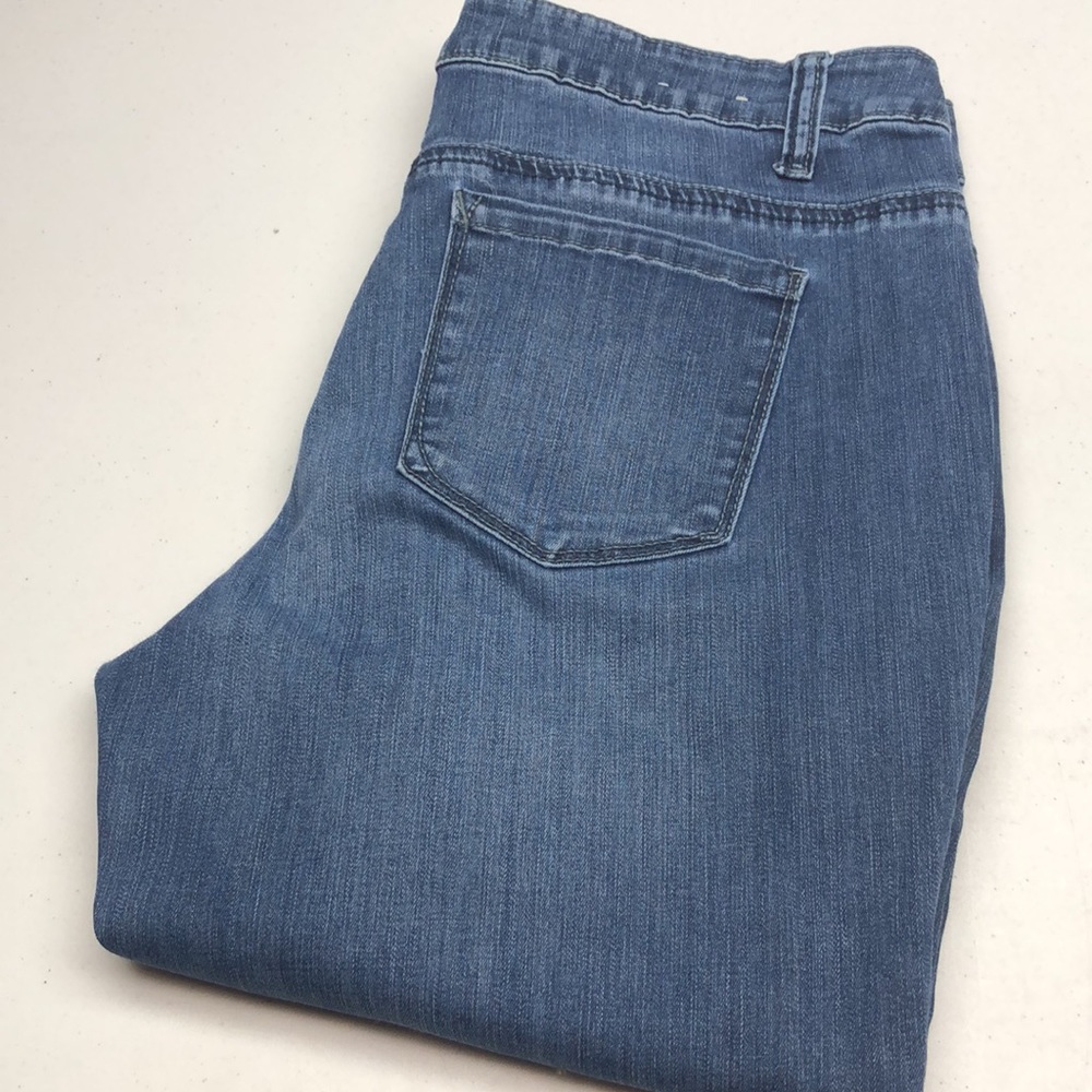VINTAGE SANTANA HIGH-RISE STRAIGHT FIT JEANS 12/31x30 😎